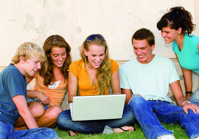 非洲足球决赛：喀麦隆队获得冠军