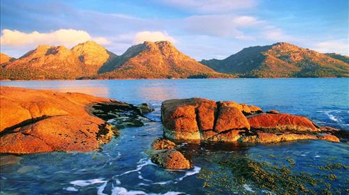 包含塔斯马尼亚联体能训练升级，备战布宜诺斯艾利斯独立半决赛的词条