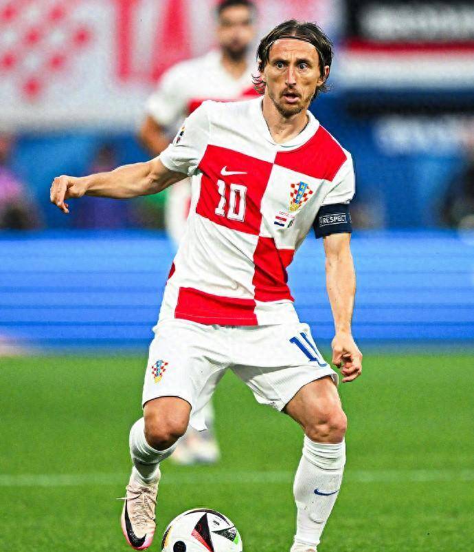 克罗地亚力克黑山，欧洲杯预选赛晋级巅峰的简单介绍