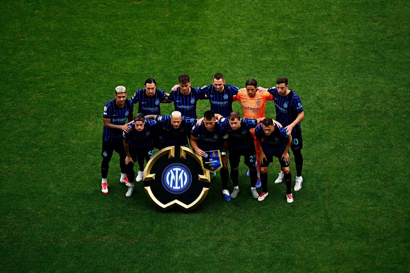 国际米兰关键时刻取胜,球队士气高涨 国际米兰关键时刻取胜,球队士气高涨