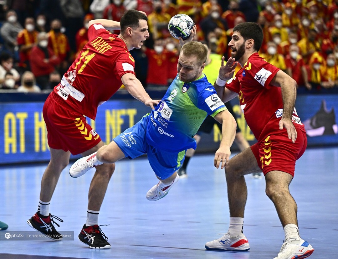 包含斯洛文尼亚击败北马其顿，实力见长赢得尊重的词条