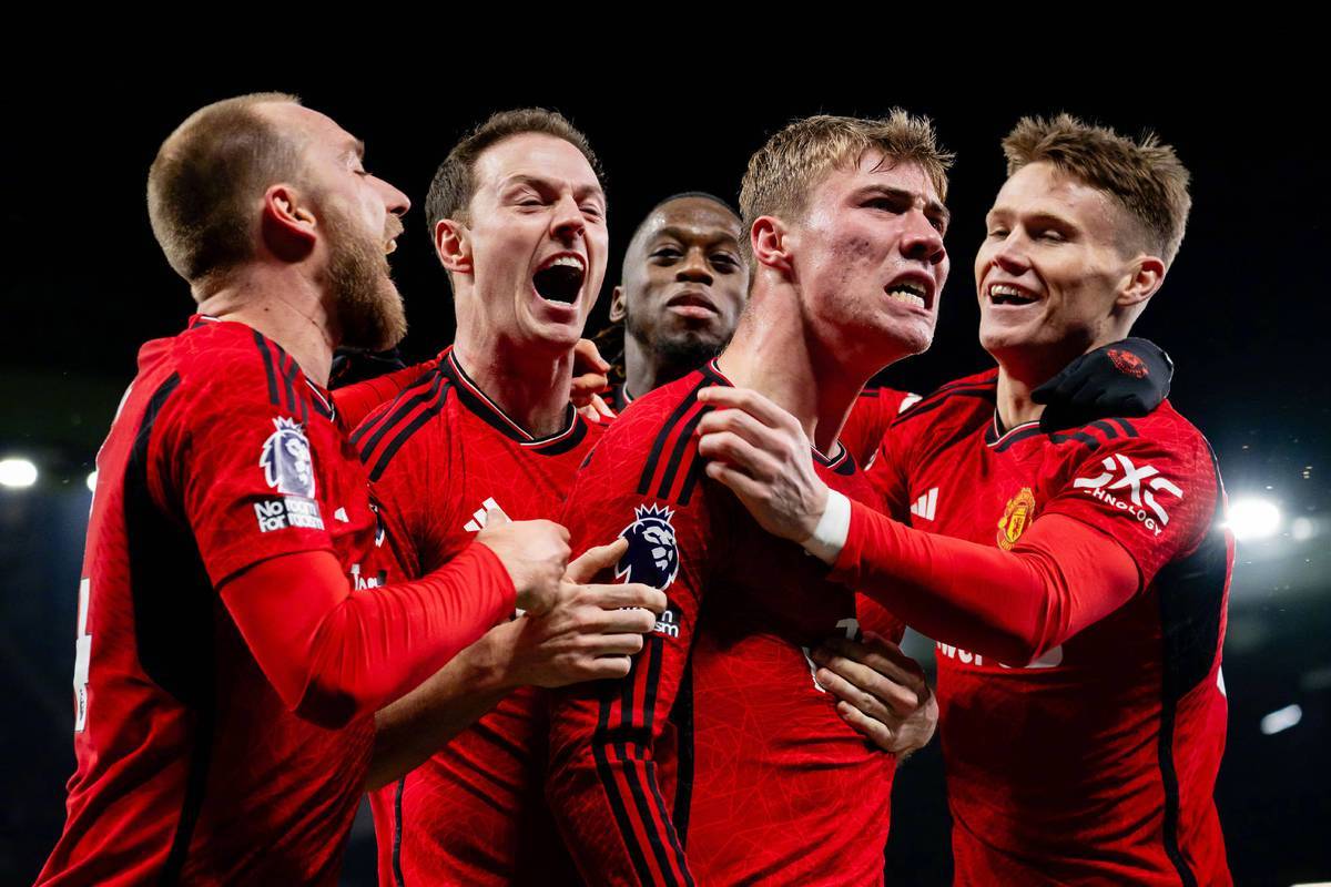 曼联中场表现神勇，连续多场拦截为球队带来胜利的简单介绍