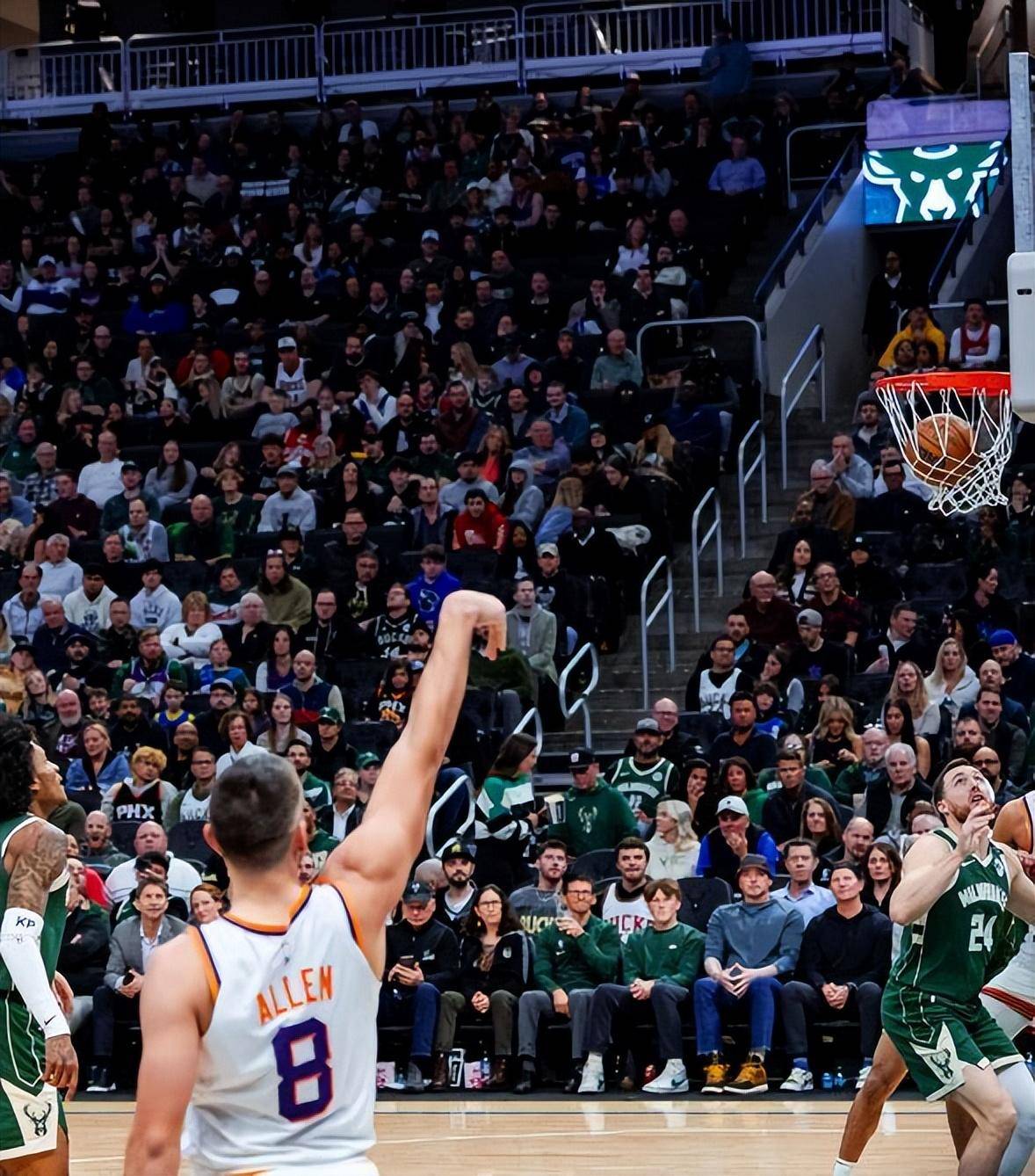 包含黄蜂队在加时赛中惜败雄鹿队,遗憾失利的词条 包含黄蜂队在加时赛中惜败雄鹿队,遗憾失利的词条