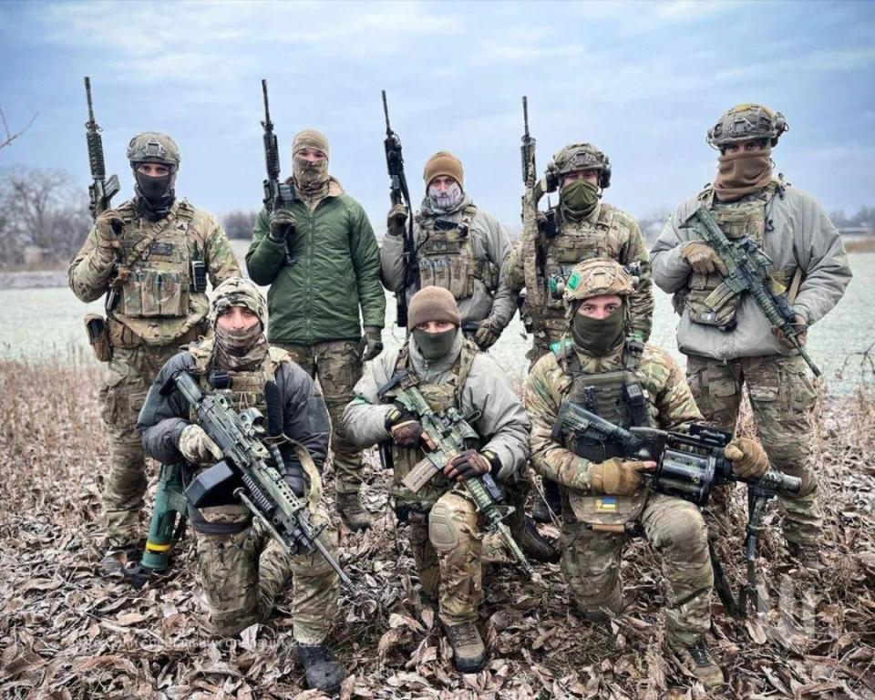 光荣出征!乌克兰军团携手踏入16强 光荣出征!乌克兰军团携手踏入16强