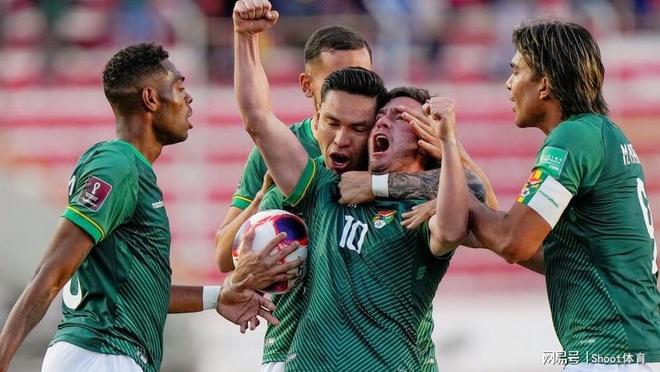 智利队与巴拉圭队在巴黎展开激烈比拼 智利队与巴拉圭队在巴黎展开激烈比拼