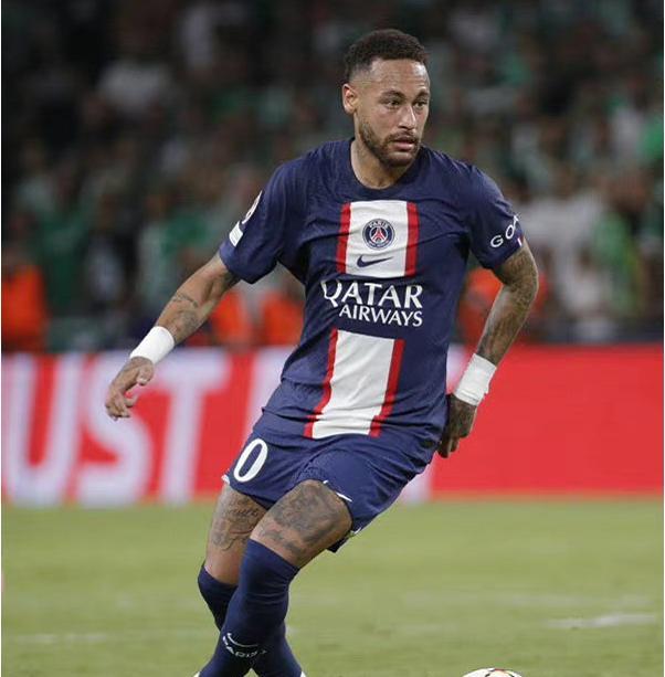 包含里昂主场逆转战平雷恩，保持不败不败态势的词条