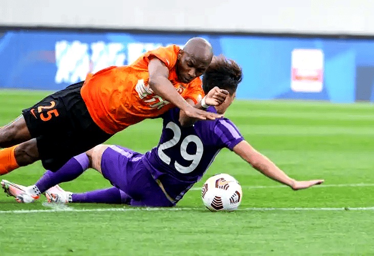 两支中国足球俱乐部的精彩对手