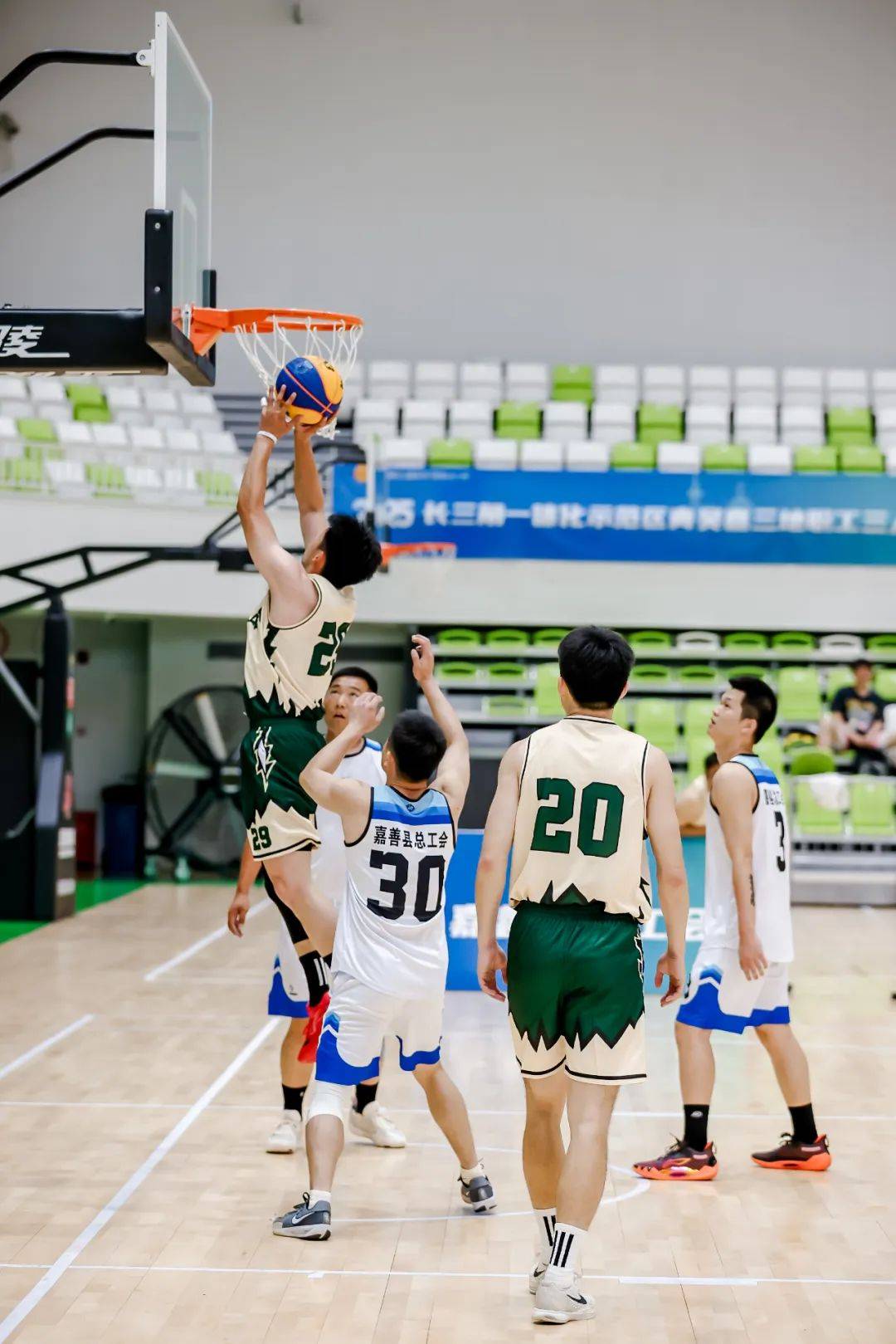 球员工会呼吁提高篮球比赛的安全措施 球员工会呼吁提高篮球比赛的安全措施