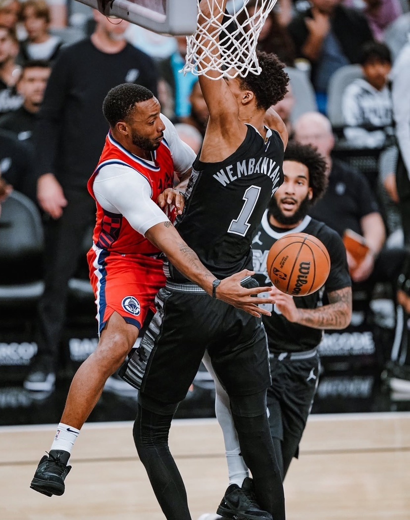 包含马刺遭遇惨败,赛场冷遇难逃的词条 包含马刺遭遇惨败,赛场冷遇难逃的词条