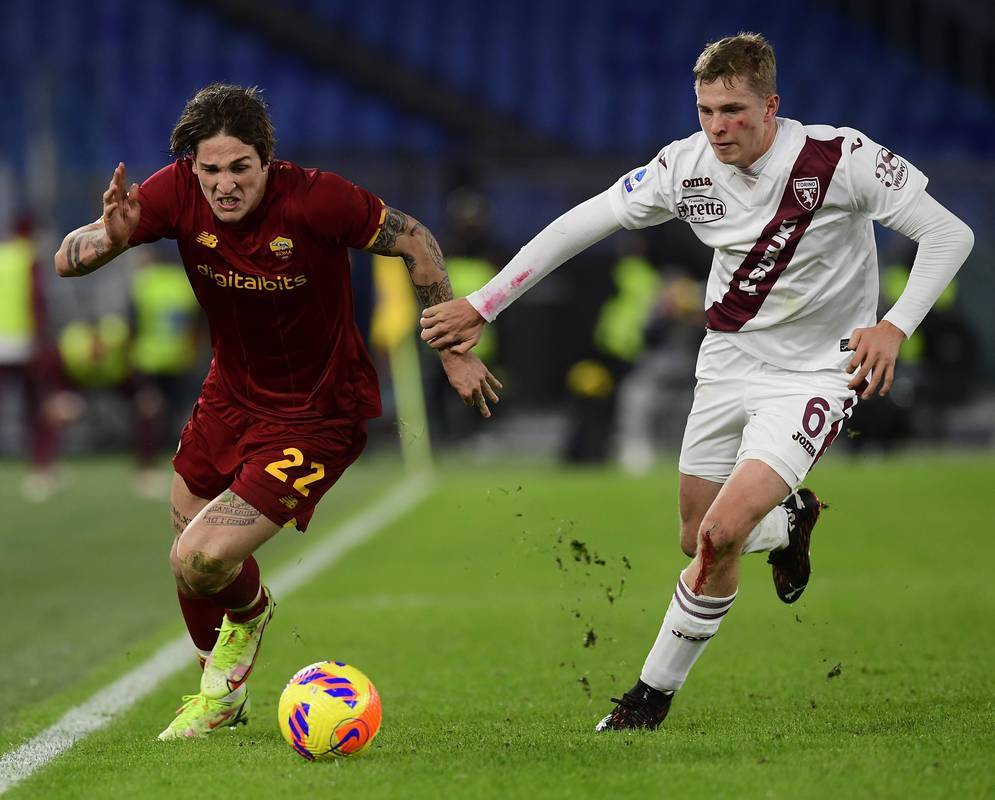 都灵主场不敌强敌，遭遇失利