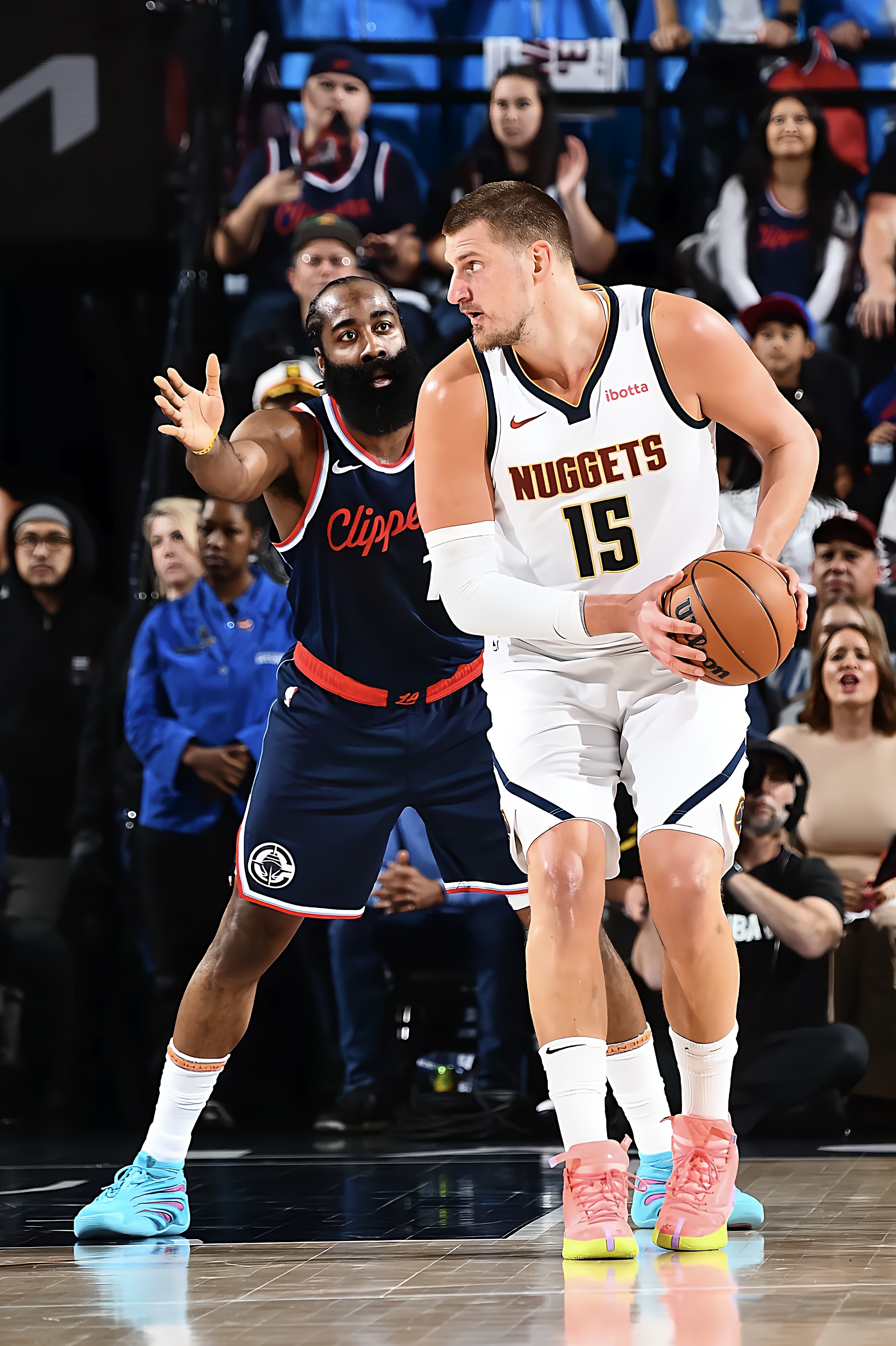 关于快船主场告捷,乔治季后赛状况尚稳定的信息 关于快船主场告捷,乔治季后赛状况尚稳定的信息