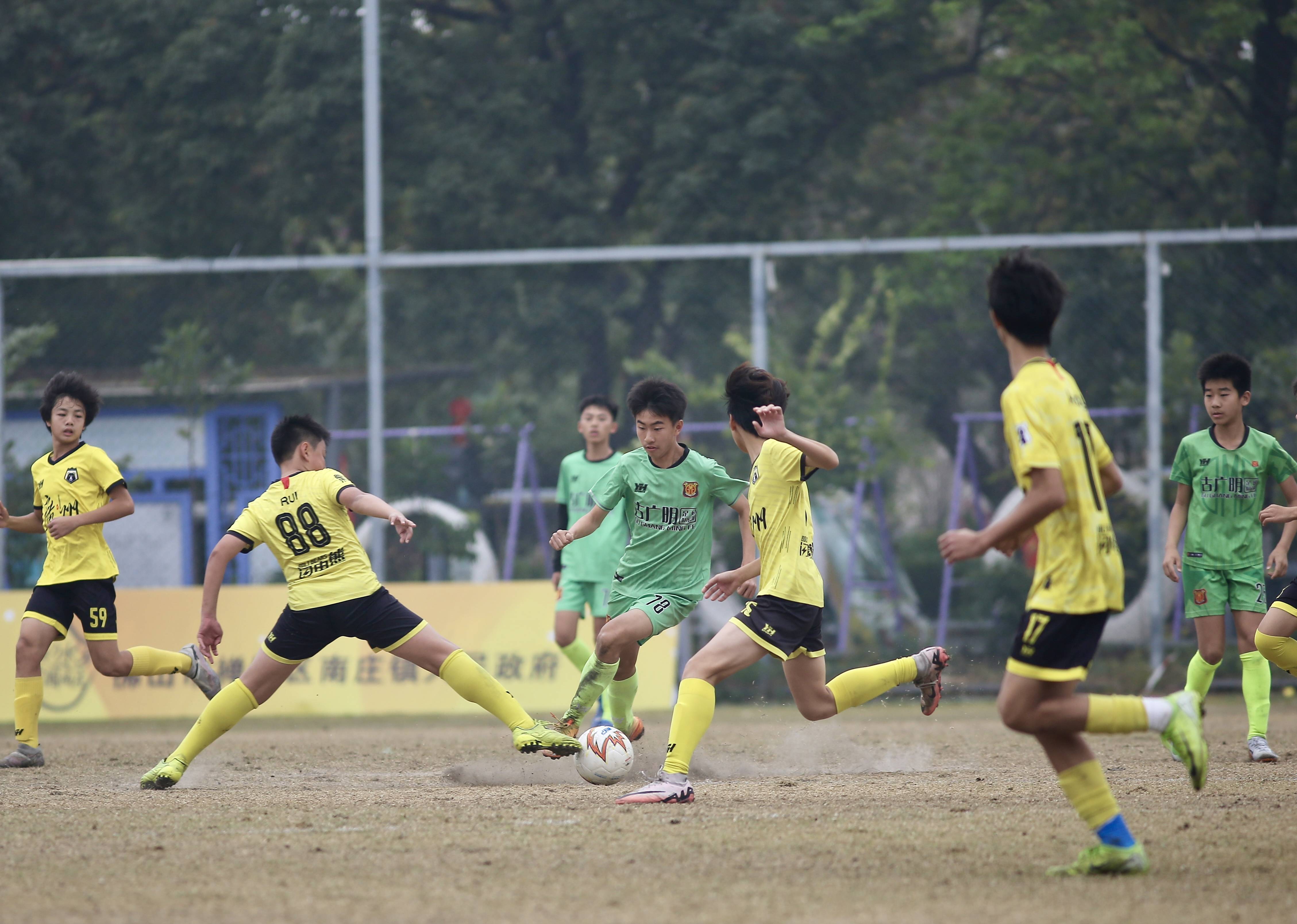 竞技赛事火热展开,球队实力不可小觑的简单介绍 竞技赛事火热展开,球队实力不可小觑的简单介绍