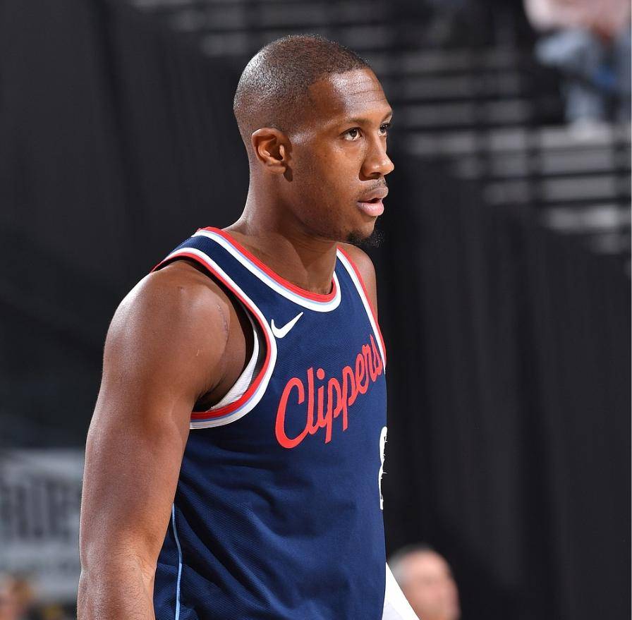 活塞队豪取关键胜利，士气高涨的简单介绍